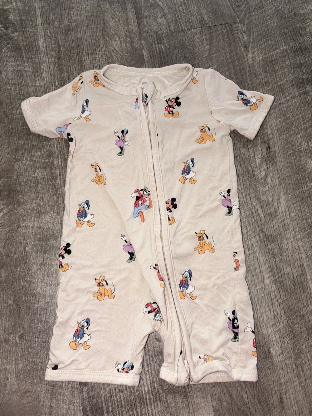 Disney x Kyte Baby Short-Sleeve One-Piece Romper - Picture 1 of 3
